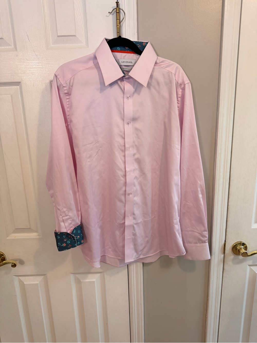 Men's Pink Long-Sleeve Dress Shirt